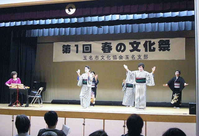 春の文化祭 日本舞踊への演奏